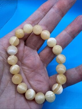 Calcite Beaded Stretch Bracelet - Neutral Yellow-Beige